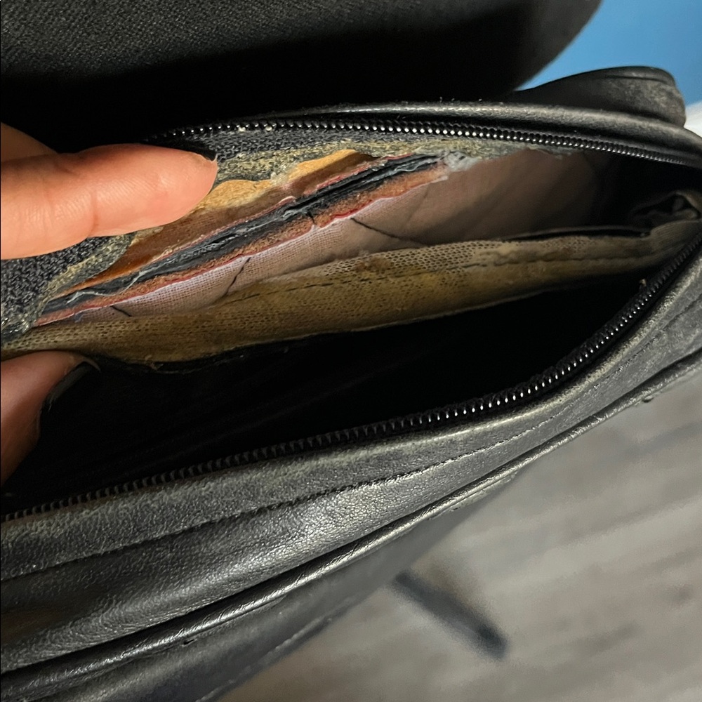Inspired Leather Crossbody Bag - Picture 5 of 10